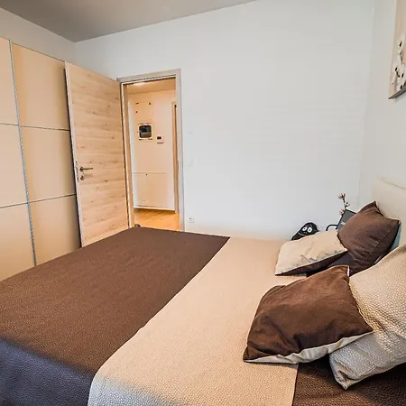 Apartament Maja *